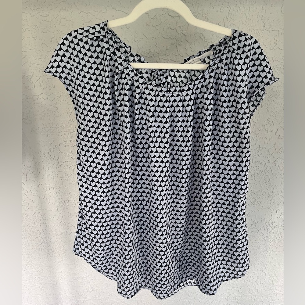 Black & White Heart print top XL